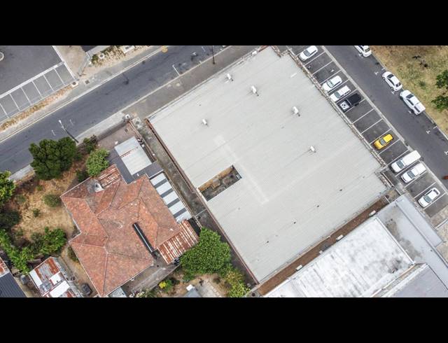 888M² SHOWROOM FOR SALE IN KEMPENVILLE